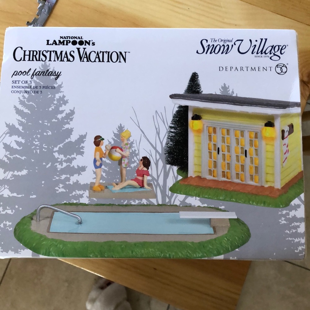 Department 56 National Lampoons Christmas Vacation Pool Fantasy